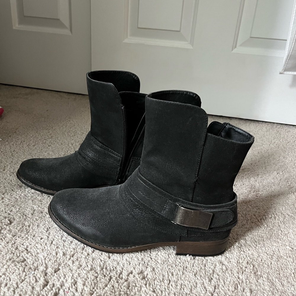 Crown Vintage Bailey Black ankle books